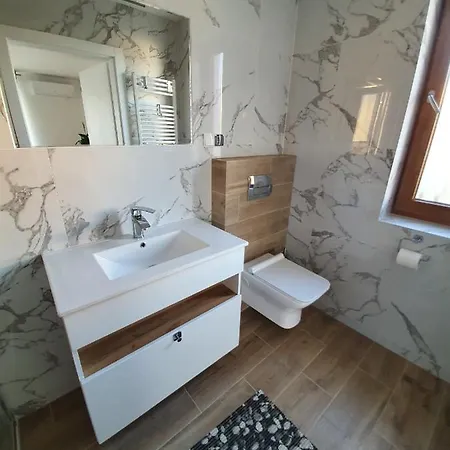 Apartment Alexandra *