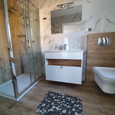 Apartment Alexandra