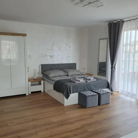 Alexandra Apartment