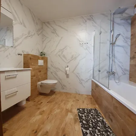 Alexandra Miedzyzdroje