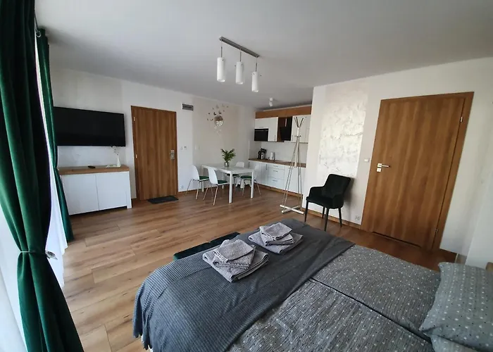 Alexandra مينززدرويه